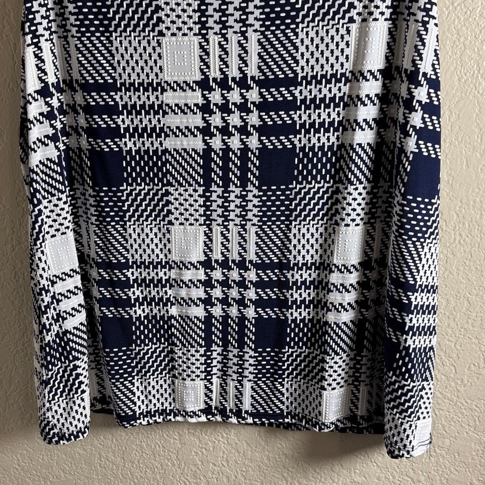Espresso Navy and White Geometric Top - Picture 2 of 6